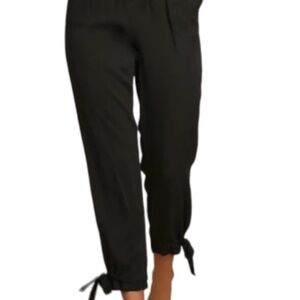 Cinq à Sept Black Capris